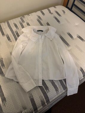 Zara White Eyelet Collar Button-Up Jacket